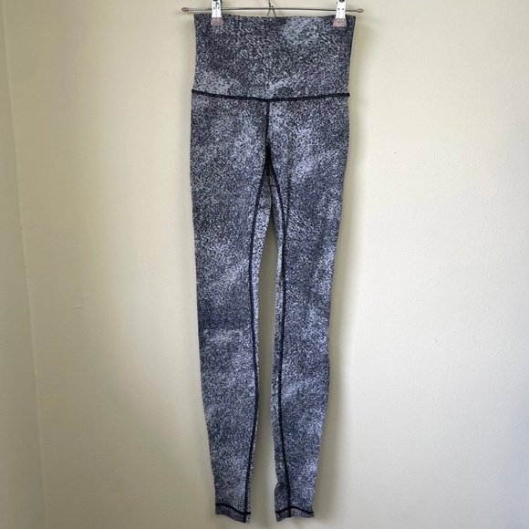 Lululemon Wunder Under Pant (Hi-Rise) Luon Spray Jacquard White Black - Picture 9 of 11